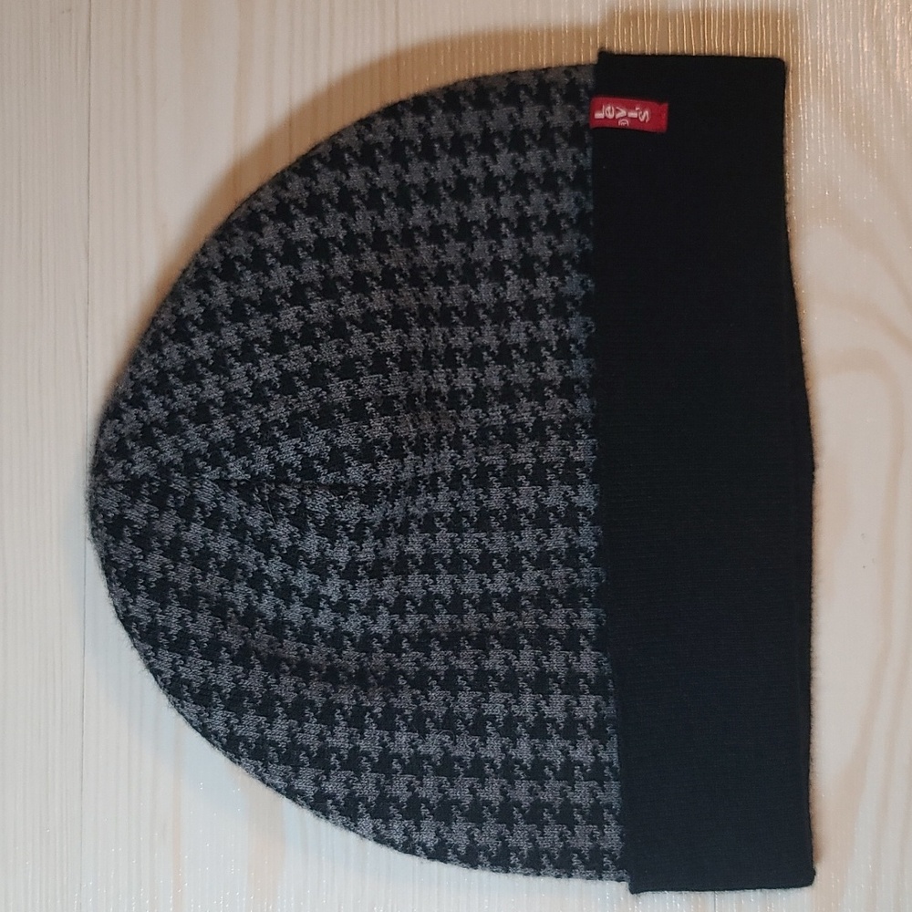 Levi's Men's Black and Gray Jersey Hat